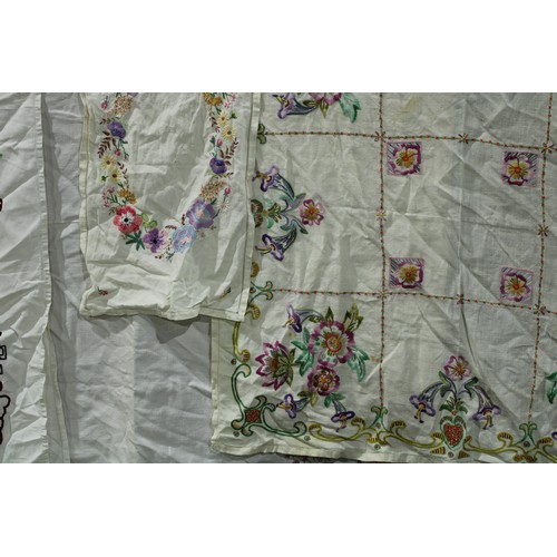 426 - Textiles - hand embroidered table cloths and lace edged linen
