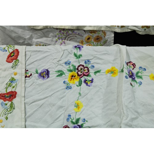 426 - Textiles - hand embroidered table cloths and lace edged linen