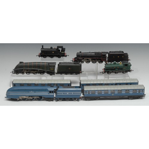 2065 - Hornby OO Gauge, comprising R685 LMS Coronation class 4-6-2 streamlined locomotive and six wheel ten... 