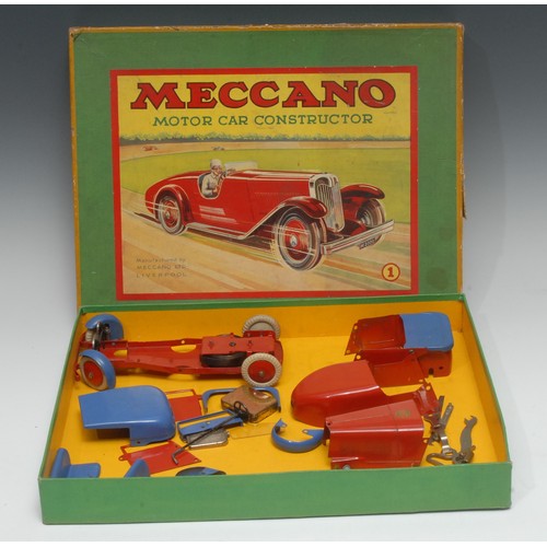 2089 - A 1930’s Meccano No.1 Motor Car Constructor set, blue and red unassembled constructional parts, crea... 