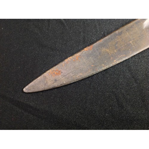 68 - WW1 British 1907 pattern bayonet with 43cm long fullered single edged blade. Maker marked and dated ... 