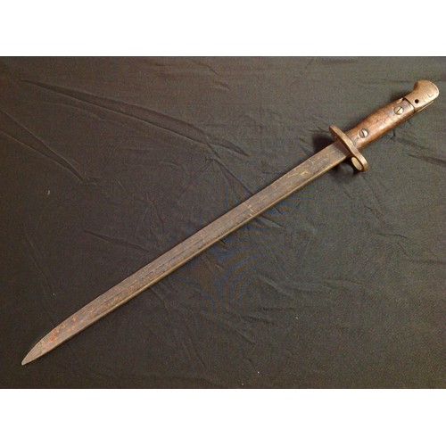 68 - WW1 British 1907 pattern bayonet with 43cm long fullered single edged blade. Maker marked and dated ... 