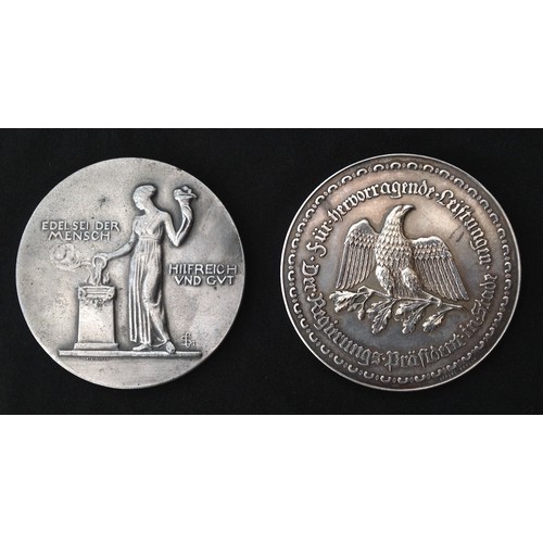 421 - WW2 Third Reich pair of commemorative table medals from the City of Berlin and Bremen. Each approx 6... 