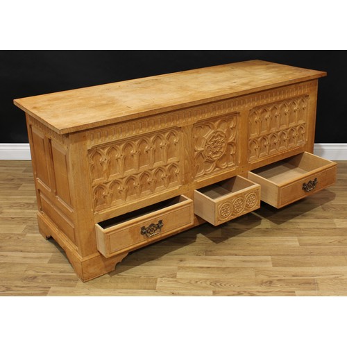 1503 - Frank Pratt of Derby - a 17th century style oak mule chest, hinged rectangular top above a nulled fr... 