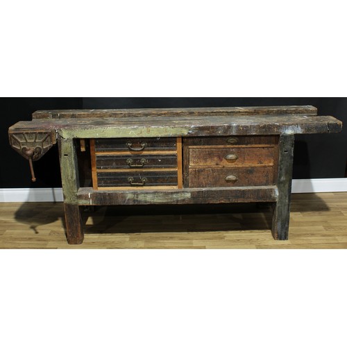 1522 - The workshop of Frank Pratt of Derby - a workshop bench, the front with a Parkinsons Perfect Vise, t... 