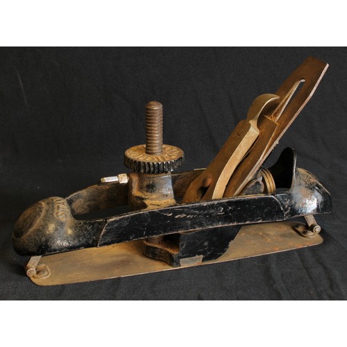 1542 - A Stanley Victor No. 20 compass plane.

Provenance: Estate of Thomas Jones, apprentice and partner o... 