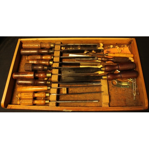 1547 - Cabinet maker's chisels, gouges, bevel edge, register  and fishtail including Isaac Greaves mortice ... 