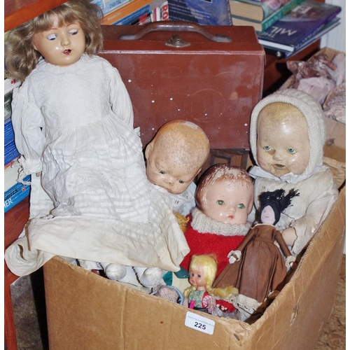 225 - Dolls of the World;  composite dolls;  dolls clothes and furniture

**Please note all lots must be c... 