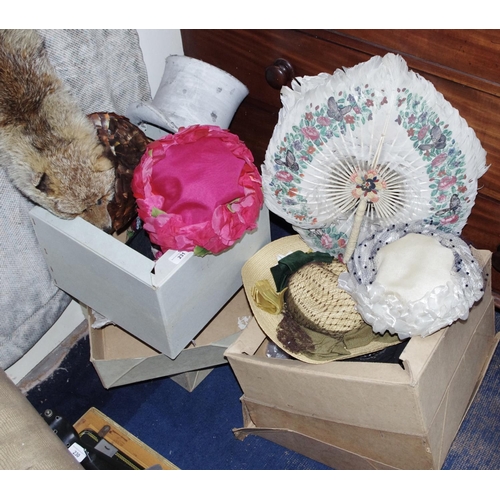 231 - Mid 20th century hats;  feather fan;  fox;  etc
**Please note all lots must be collected from Sudbur... 