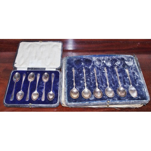 271 - A set of six silver coffee spoons, rat tail bowls, Sheffield 1924;  a set of five Apostle spoons, Sh... 