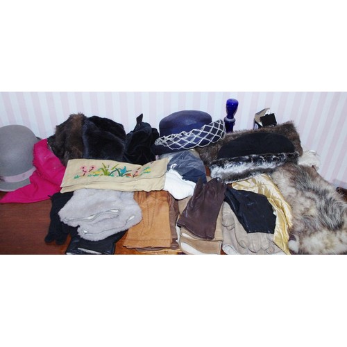 292 - Gloves;  hats;   etc

**Please note all lots must be collected from Sudbury, Derbyshire on the 30/31... 