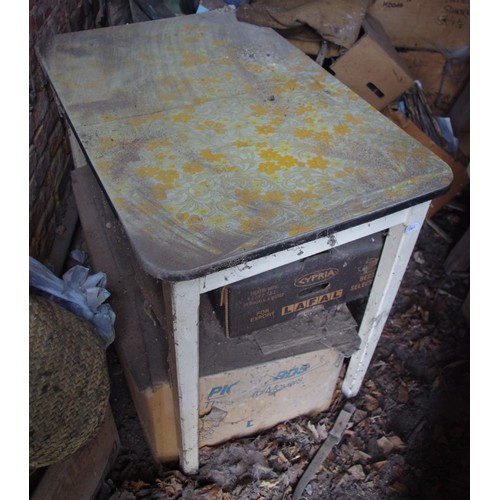 297 - A 1950 formica top kitchen table

**Please note all lots must be collected from Sudbury, Derbyshire ... 