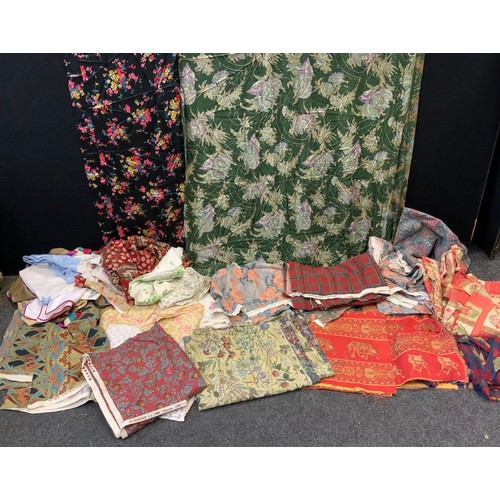 166 - Textiles - Liberty and other retro fabric pieces, patterns inc Tartan, Clementina, Art Nouveau motif... 