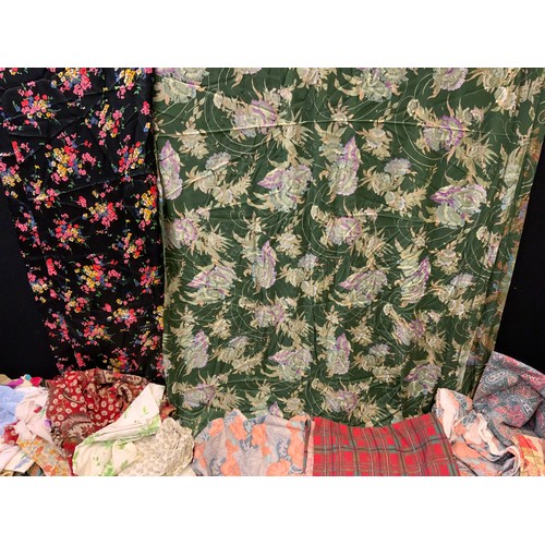 166 - Textiles - Liberty and other retro fabric pieces, patterns inc Tartan, Clementina, Art Nouveau motif... 