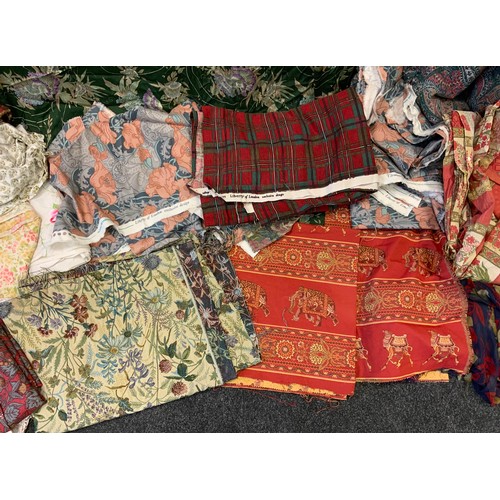 166 - Textiles - Liberty and other retro fabric pieces, patterns inc Tartan, Clementina, Art Nouveau motif... 