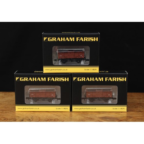 5076 - Graham Farish by Bachmann N Gauge (1:146 scale) wagons, comprising three 373-260C cattle wagons, BR ... 