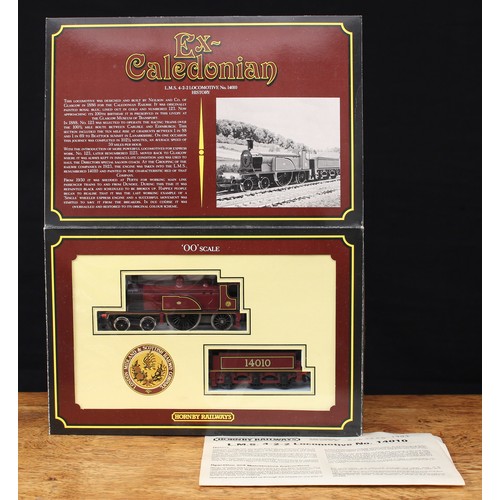 5147 - Hornby OO Gauge R763 LMS (Ex Caledonian) presentation set, comprising 4-2-2 locomotive and six wheel... 