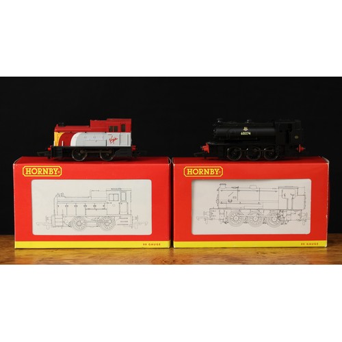 5135 - Hornby OO Gauge R2326 BR Class J94 0-6-0ST locomotive, BR black livery, No.68074, boxed and R2375 Vi... 