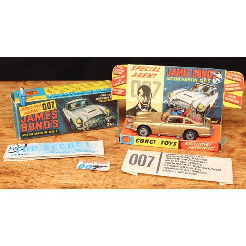 5349 - Corgi Toys 261 Special Agent 007 James Bond's Aston Martin D.B.5. from the James Bond film 