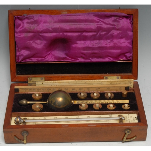 3777 - An early 20th century Sike's Hydrometer, by J Hicks, Hatton Garden, London, the mahogany case, 20.5c... 