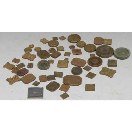 3935 - A suite of seven Day & Co Standard penny weights, from six to half penny weights, (7); others, all 1... 