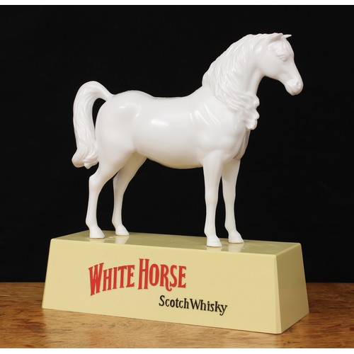 5440 - Advertising, Breweriana - a White Horse scotch whisky advertising point of sale plastic bar statue, ... 