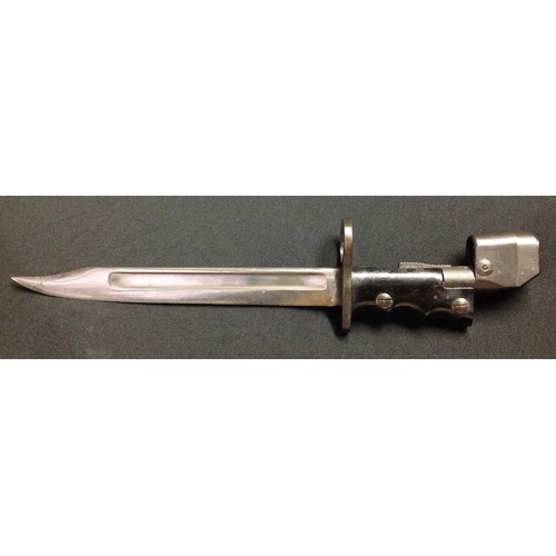 80 - WW2 British No 7 Mk I Land Service Bayonet with single edged fullered blade 205mm in length.  Black ... 