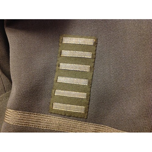 123 - WW2 US Army Officers Uniform comprising of Officers Chocolate tunic with insignia for a 2nd Lt 1st I... 