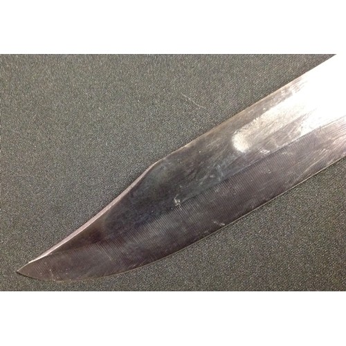 189 - Private purchase survival knife is the style of a US Ka Bar knife. 175mm long Bowie style blade with... 