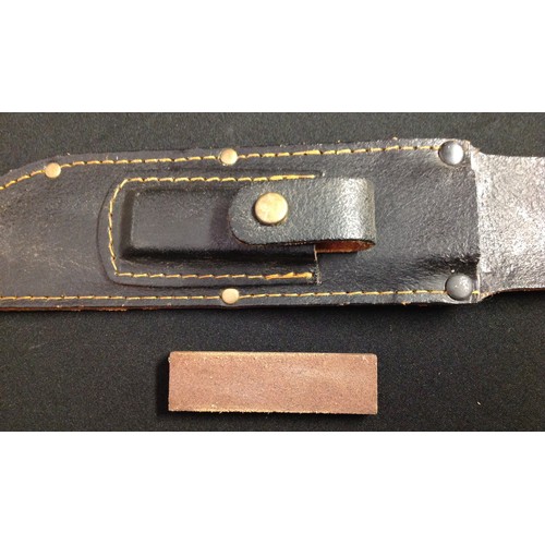 189 - Private purchase survival knife is the style of a US Ka Bar knife. 175mm long Bowie style blade with... 