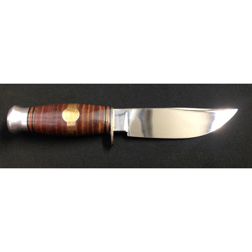 195 - Survival/Hunting Knife with 120mm long Bowie style blade with etched 