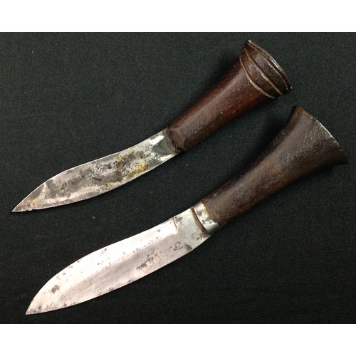 201 - Gurkha Kukri Knife with 385mm long blade with stamped decoration to one side while the other side ha... 