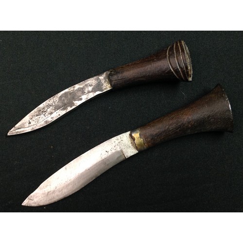 201 - Gurkha Kukri Knife with 385mm long blade with stamped decoration to one side while the other side ha... 