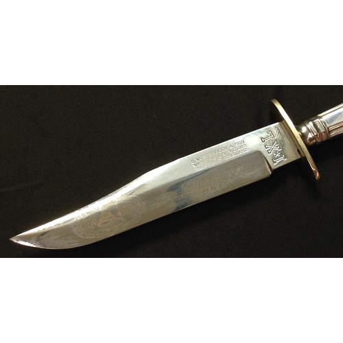 225 - Pair of Bowie knives: 155mm long blade maker marked to ricasso 