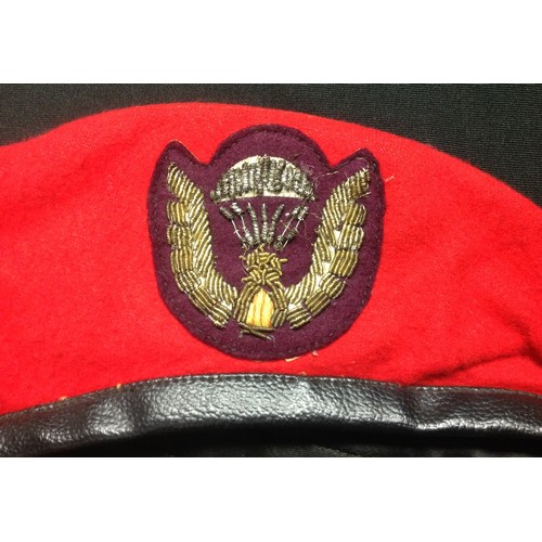 228 - Vietnam War ARVN Paratroopers beret and cap badge. Badge is hand embroidered in bullion thread. No m... 