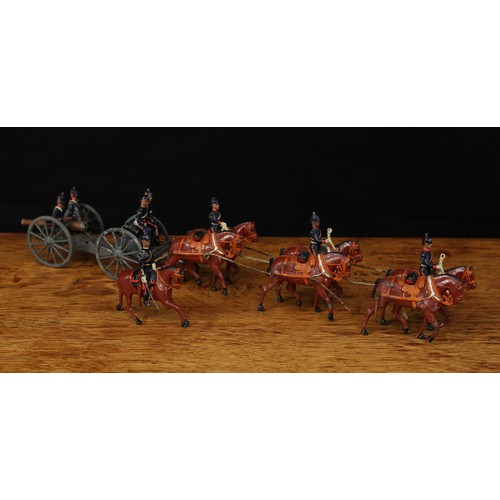 2114 - W Britain (Britains) No.144 Royal Field Artillery set, comprising limber and field gun being pulled ... 