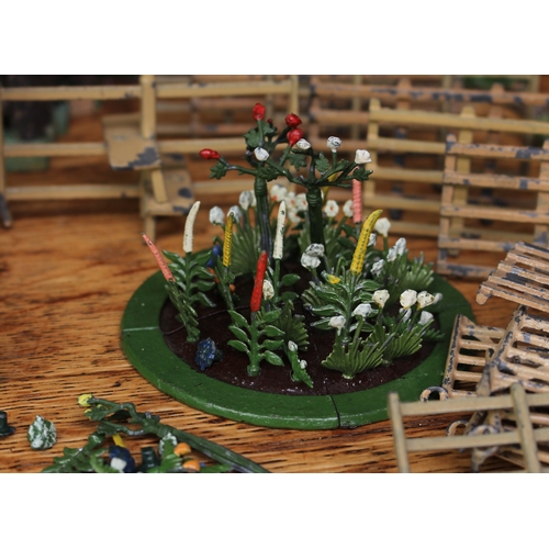 2164 - W Britain (Britains) miniature garden series, comprising 06 four piece finishing corner flower bed s... 