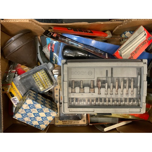 89 - Tools - Woodworking and Motoring, inc Taps & Dies, spanners, sockets , screw drivers, saws, fixings,... 