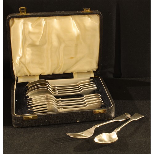 62 - A set of six silver dessert forks and spoons, Sheffield 1934, 19oz, cased