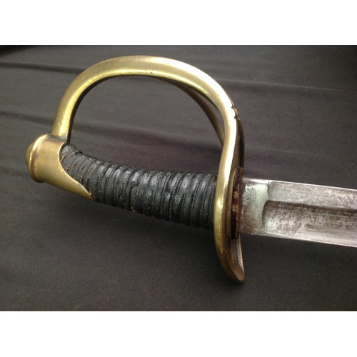 69 - US Civil War 1864 Pattern Cavalry Sabre with curved fullered single edged blade 840mm in length. No ... 