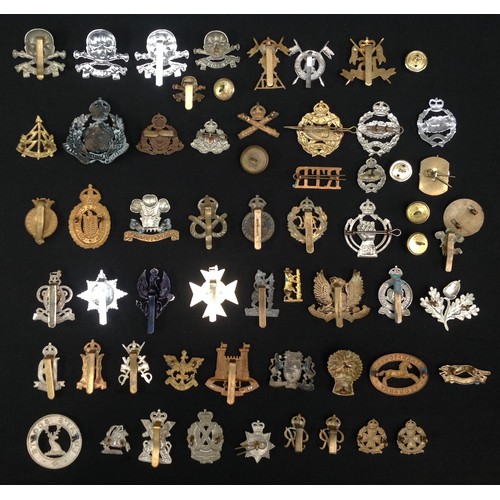 140 - WW2 and later British Cavalry, Armoured and Yeomanry Cap badges to include: 17th/21st Lancers x 3, c... 