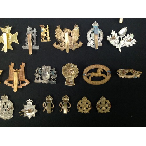 140 - WW2 and later British Cavalry, Armoured and Yeomanry Cap badges to include: 17th/21st Lancers x 3, c... 