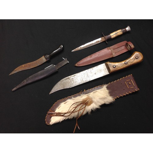 157 - Bowie Knife with 260mm long blade, blade width 50mm. Overall length 410mm. No makers marks. Complete... 