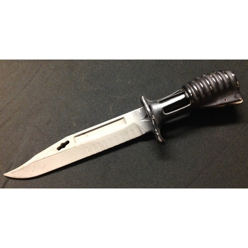 180 - British SA80 Bayonet with 180mm long blade. Much original black finish remains to grip. Working rele... 