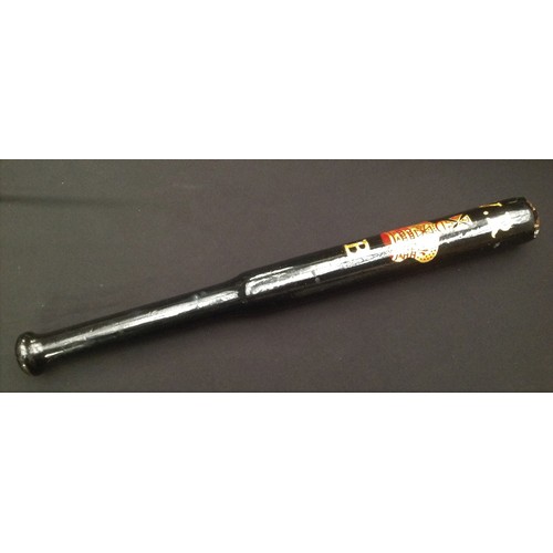 207 - Police Truncheon 333mm in length. The paintwork is modern. Black overall with gilt / red VR over Cro... 