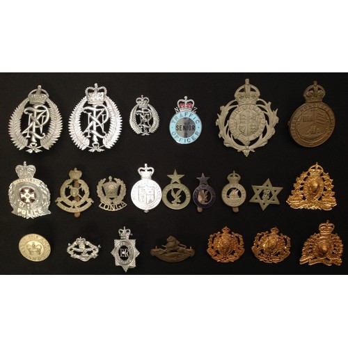 293 - British Empire and Commonwealth Police badge collection comprising of: New Zealand Police in both Ki... 