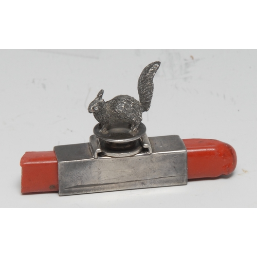 3341 - An early 20th century silver sealing wax holder, 3.75cm long, London c.1910, now incorporating a sea... 