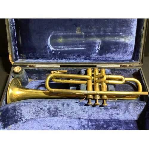 498 - Musical Instruments - a trumpet, cased