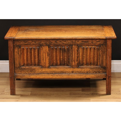 114 - A 17th century style oak blanket chest, of small proportions, 50.5cm high, 92cm wide, 45cm deep; a h... 