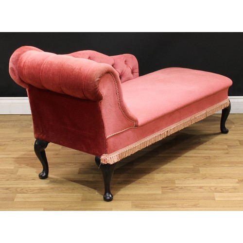 610 - A contemporary button back chaise longue, cabriole legs, 72cm high, 136cm long, 57cm deep